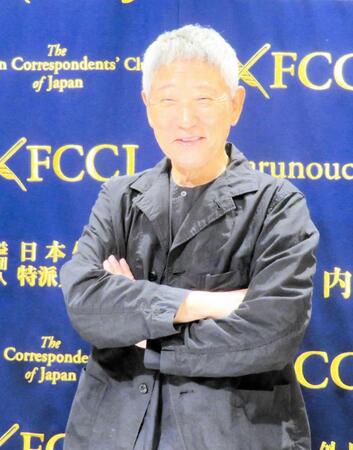 会見した小林薫