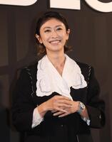 笑顔を見せる山田優（撮影・佐々木彰尚）
