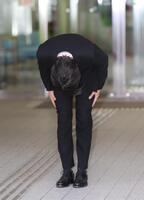 釈放された猪俣周杜（撮影・石井剣太郎）