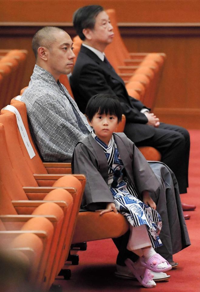 ２０１７年６月、市川海老蔵と長男の勸玄くん