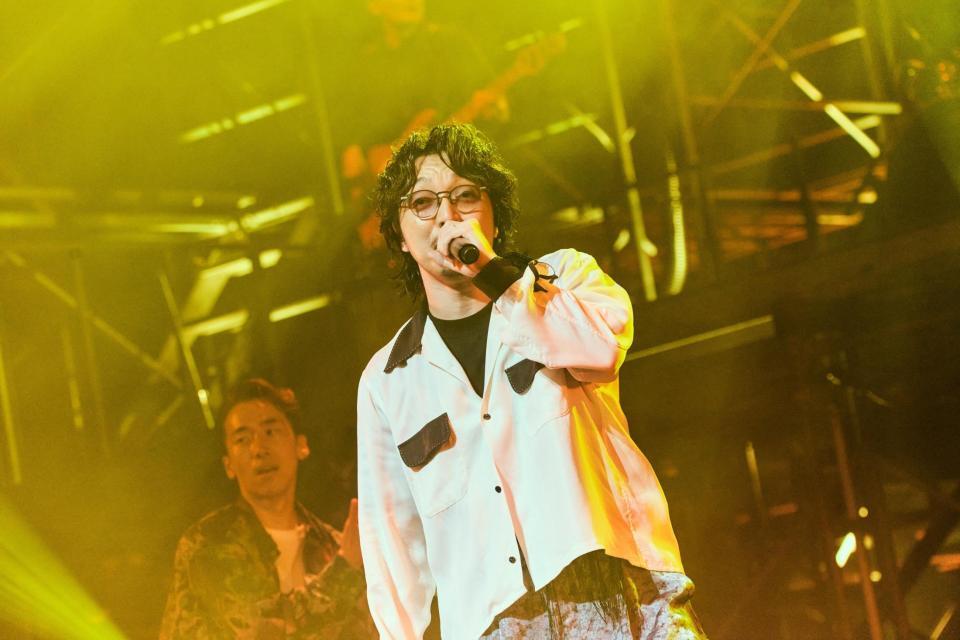 パフォーマンスを行う三浦大知