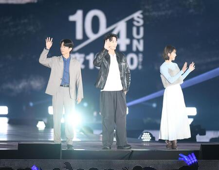 登壇した（左から）田中樹、福士蒼汰、志田彩良（撮影・千葉大輝）