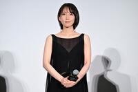 舞台あいさつに出席した吉岡里帆（Ⓒ２０２６「シャドウワーク」製作委員会）