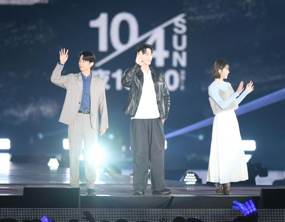 登壇した（左から）田中樹、福士蒼汰、志田彩良（撮影・千葉大輝）