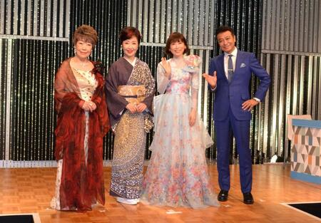 番組をアピールする（左から）秋元順子、伍代夏子、水森かおり、中山秀征
