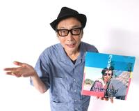 デビュー40周年を迎えたパール兄弟のサエキけんぞう（撮影・堀内翔）