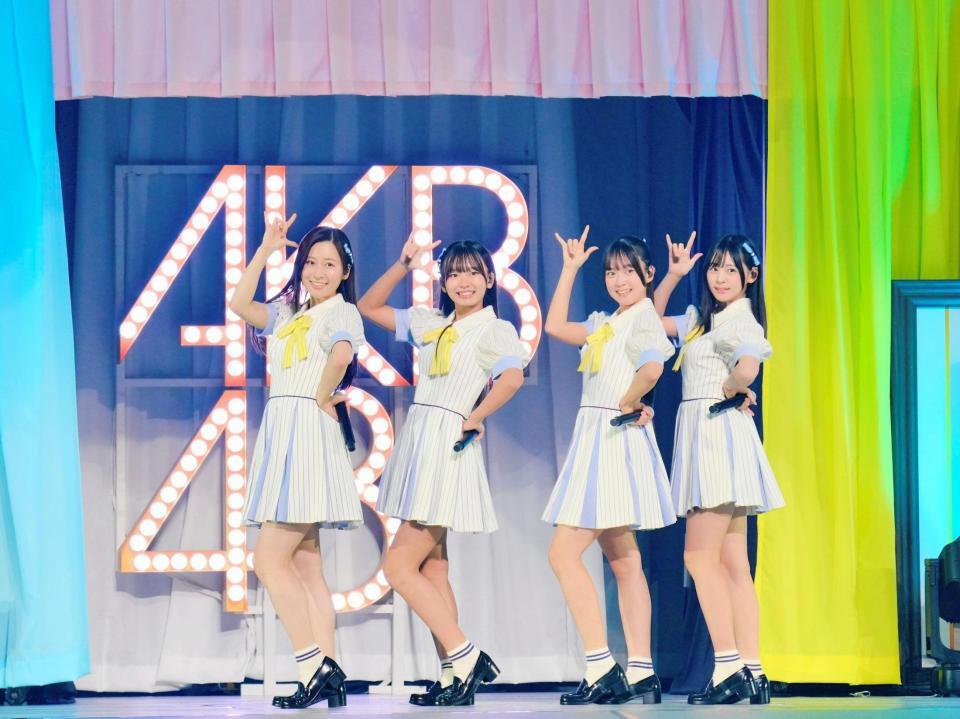 ２２期研究生の（左から）長谷川百々花、山内利乃明、大西ゆな、前田衣澄©ＡＫＢ４８
