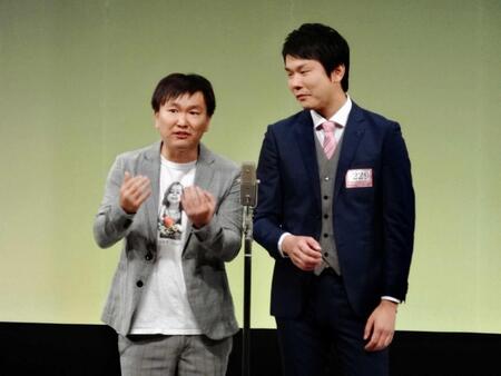 Ｍ-１準々決勝に登場したかまいたち＝２０１６年１１月
