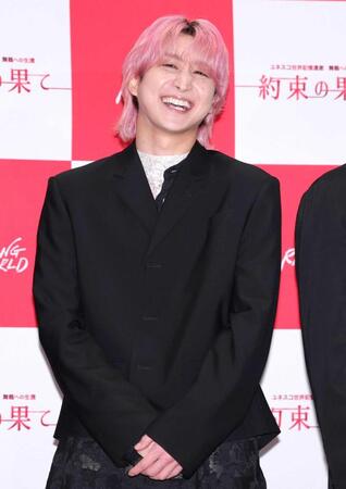 笑顔で話す佐久間大介（撮影・棚橋慶太）