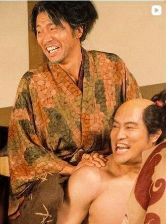 最後の一夜のシーン。「豊臣兄弟！」の公式インスタグラム＠ｎｈｋ＿ｔｏｙｏｔｏｍｉより