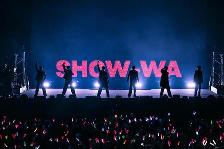 初の武道館公演を行ったＳＨＯＷ-ＷＡの（左から）寺田真二郎、山本佳志、向山毅、塩田将己、青山隼、井筒雄太