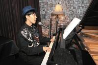 デビュー記念ライブを行った穴水佑輔