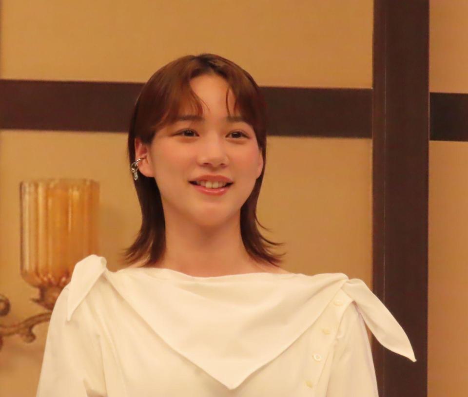 ドラマ「おいしいのつくりかた」の会見に出席したのん
