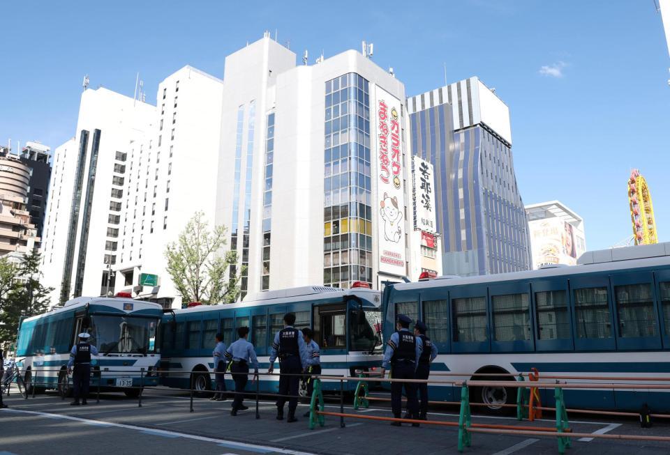 日中から道頓堀付近で多くの警察が集まる（撮影・中田匡峻）