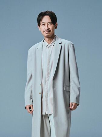 ミュージカル「ＩＲＯＮ　ＭＡＳＫ　－三銃士　最終章－」に主演する坂本昌行