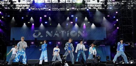 野外フェス「ａ－ｎａｔｉｏｎ」に出演したＦＡＮＴＡＳＴＩＣＳ