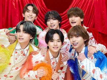 開演前に取材に応じた（前列左から）高桑真之、武田創世、近藤駿太（後列同）高岡ミロ、森田璃空、芳賀柊斗