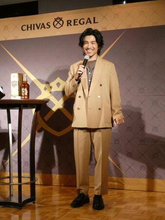 トークする中尾明慶＝都内
