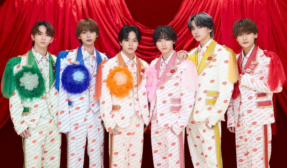 開演前に取材に応じたＬｉｅｎｅｌの（左から）高岡ミロ、近藤駿太、武田創世、森田璃空、高桑真之、芳賀柊斗