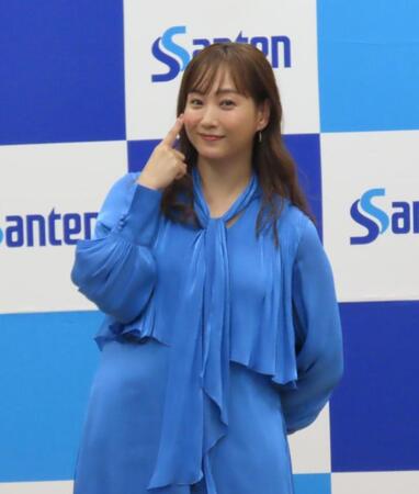 目の近視予防イベントに出席した藤本美貴