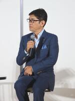 イベントに出席した薬丸裕英