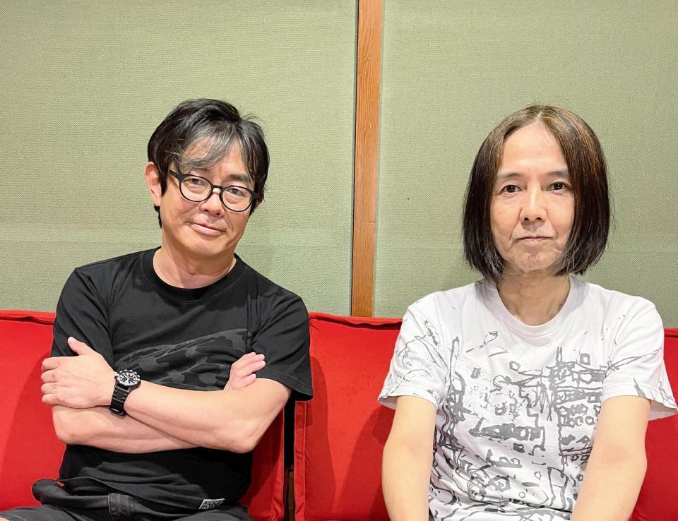 ティン・パン・アレーの「ＹＥＬＬＯＷ　ＭＡＧＩＣ　ＣＡＲＮＩＶＡＬ」をリメイクした（左から）宮沢和史、高野寛