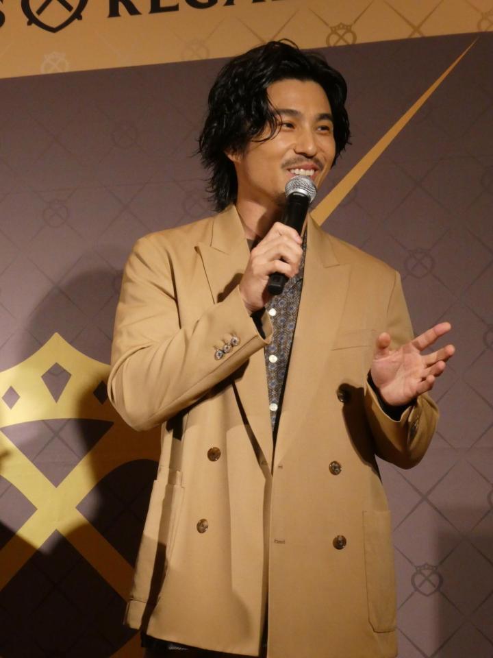 トークする中尾明慶＝都内