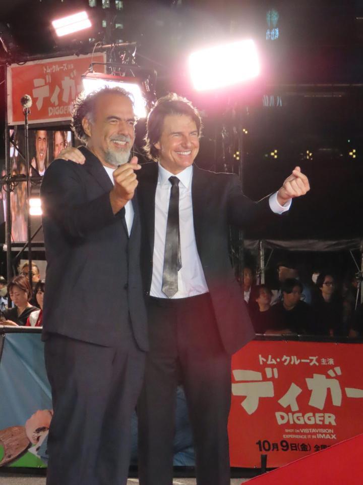 イベントに出席した（左から）アレハンドロ・ゴンサレス・イニャリトゥ監督、トム・クルーズ