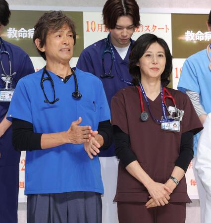 共演する江口洋介（左）と松嶋菜々子（撮影・西岡正）