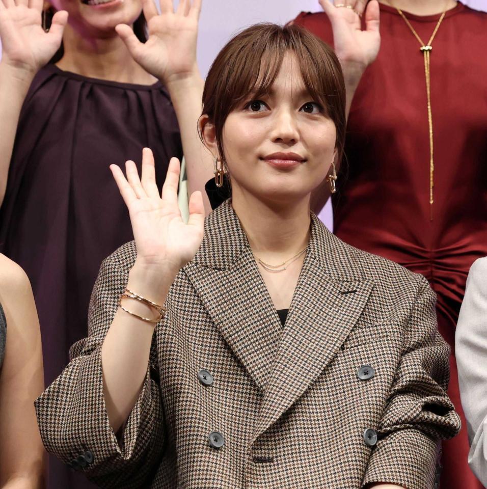 結婚＆妊娠発表後、初めて公の場となった映画「ママがもうこの世界にいなくても　私の命の日記」試写会で。川口春奈（９月７日）