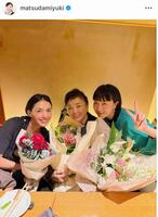 モーガン茉愛羅（左）、ゆう姫（右）と。松田美由紀のインスタグラム＠ｍａｔｓｕｄａｍｉｙｕｋｉ（１０月７日付）より 