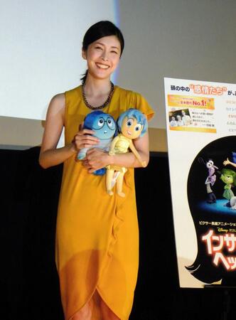 日本語吹き替え版の声優を務めた映画「インサイド・ヘッド」の舞台あいさつに登場した竹内結子さん＝２０１５年７月