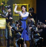 舞台「メイジ・ザ・キャッツアイ」で熱演する藤原紀香（撮影・伊藤笙子）