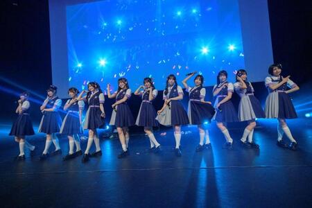ライブを盛り上げる可憐なアイボリー（Ｐｈｏｔｏ　ｂｙ　林晋介）