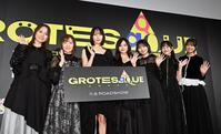 舞台あいつに登場した（左から）長谷川育美、市ノ瀬加那、南沙良、井上和、中西アルノ、一ノ瀬美空、冨里奈央（撮影・堀内翔）