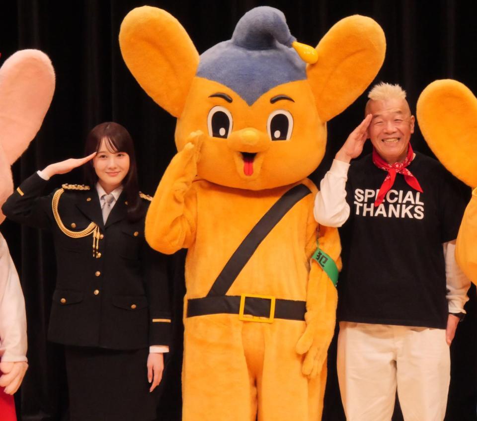 イベントに出席した本田紗来（左）とウド鈴木