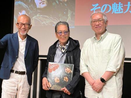 ビートルズのイベントに登場した（左から）上柳昌彦アナウンサー、瞳みのる、萩原健太氏