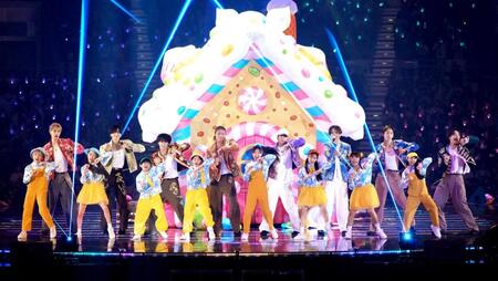 ３度目の全国アリーナツアーでパフォーマンスするＦＡＮＴＡＳＴＩＣＳ