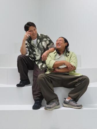 ＧＰ帯でレギュラー化する「今さらシロー」出演の岡田准一（左）と秋山竜次