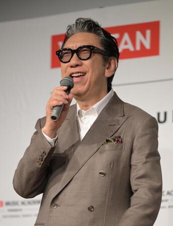 音楽を学ぶ生徒にエールをおくるバンタンミュージックアカデミー特別顧問・布袋寅泰（撮影・金居みつよし）