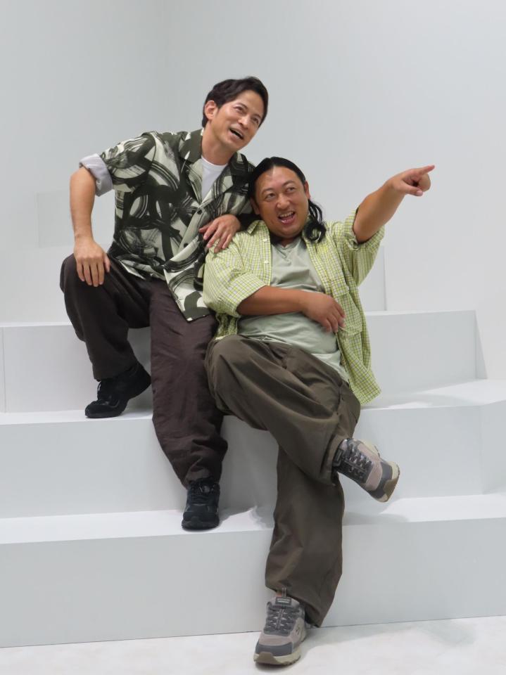 ＧＰ帯でレギュラー化する「今さらシロー」出演の岡田准一（左）と秋山竜次