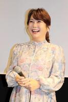 地元大阪で舞台挨拶を行ったはるな愛
