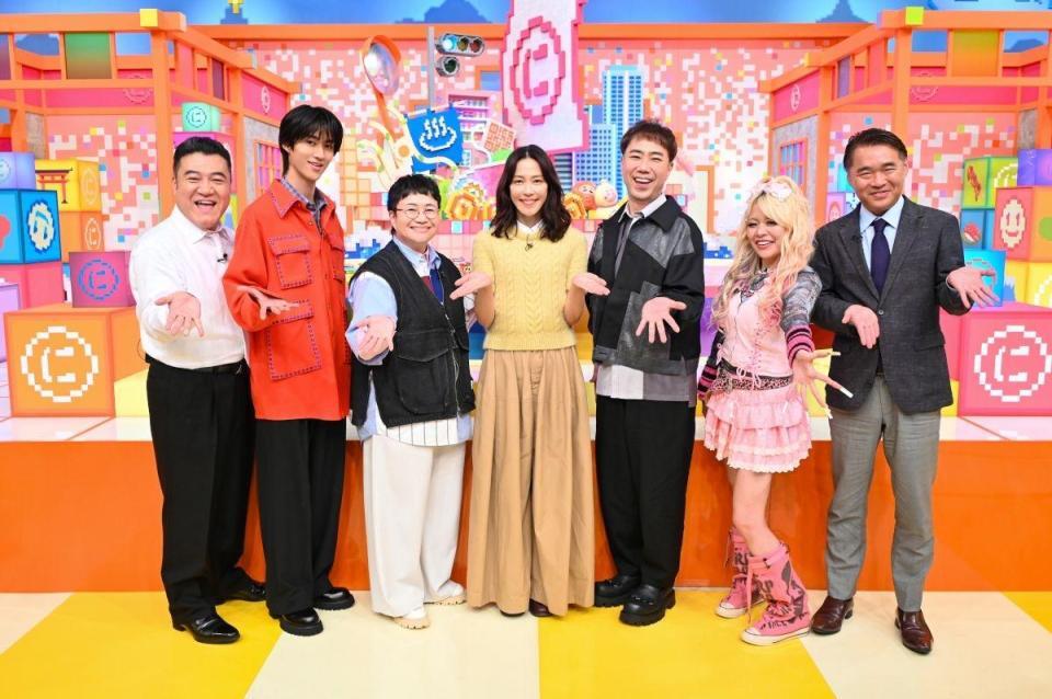 ２６日放送のＴＢＳ系「日本くらべてみたら」に出演する（左から）アンタッチャブル・山崎弘也、Ｍ！ＬＫ・曽野舜太、ハリセンボン・近藤春菜、木村佳乃、藤井隆、エルフ・荒川、木原誠太郎氏