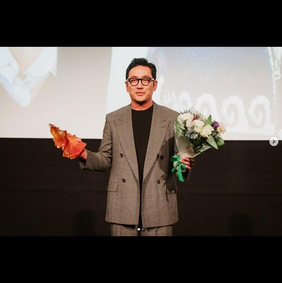 韓国芸能プロダクション・ＷＡＬＫ　ＨＯＵＳＥカンパニーの公式インスタグラム＠ｗａｌｋｈｏｕｓｅｃｏｍｐａｎｙより　俳優のハ・ジョンウ