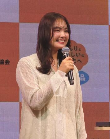 「手間抜きパーク」ＰＲ発表会に出席した箭内夢菜