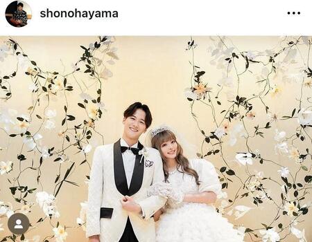 きゃりーとの結婚パーティーを２３年１１月２７日に開催。葉山奨之のインスタグラム＠ｓｈｏｎｏｈａｙａｍａ（２３年１１月２８日付）より