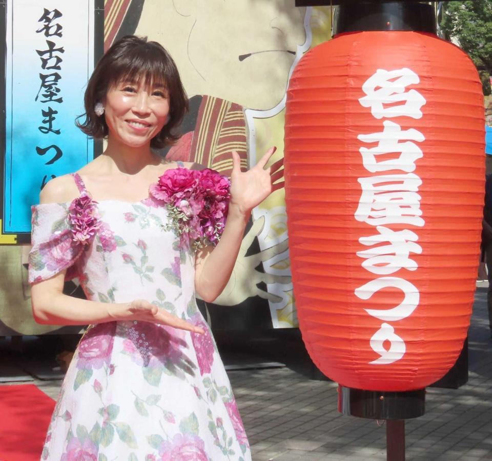 笑顔の水森かおり　
