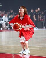 ティップオフセレモニーに臨む篠崎愛（撮影・石井剣太郎）