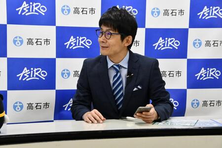 イベントに出席したロザン・菅広文＝大阪府・高石市役所