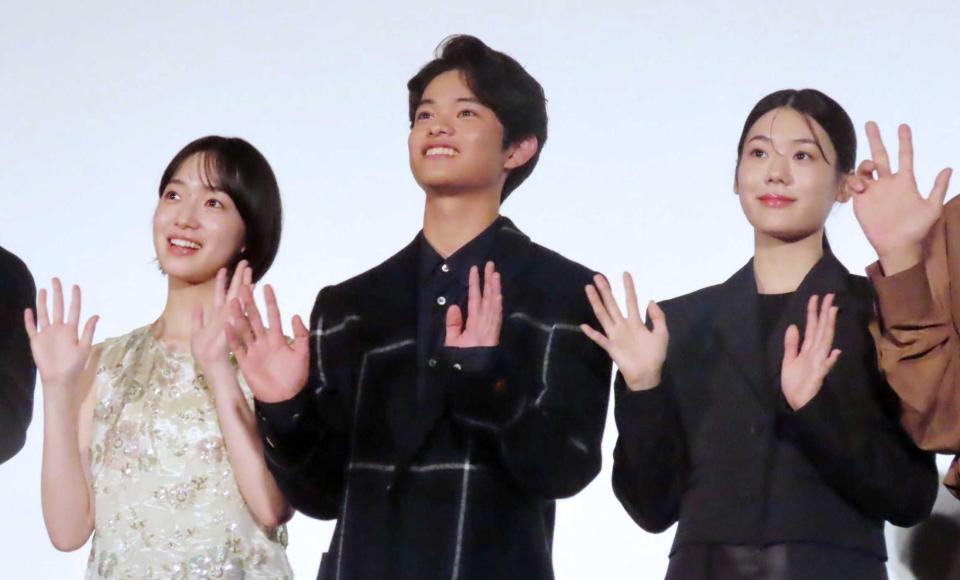 　（左から）早瀬憩、黒川想矢、キム・ジアン